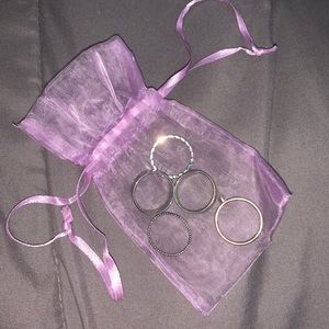 Set of 5 silver rings